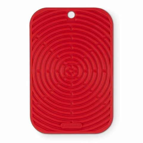 Le Creuset - Cool Tool Rectangular Mat Cerise Red 24x16cm 1 Le Creuset - Cool Tool Rectangular Mat Cerise Red 24x16cm